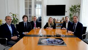 Macri avaló las negociaciones entre el PRO y LLA pero se demora el acuerdo en Buenos Aires (Prensa Nación)