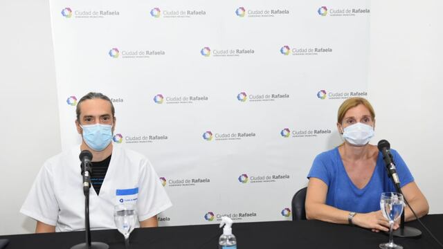Conferencia de prensa del Dr. Martín Racca (Subsecretario de Salud) y la Dra. Sandra Cappello (del área de infectología)