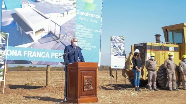 El gobernador Morales puso en marcha las obras de infraestructura destinada a la zona franca de Perico, que se encamina a constituirse en un nuevo polo de desarrollo comercial, económico y social para todos los jujeños y la región.