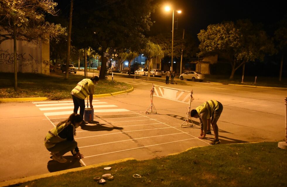 Se refuerza la señalización vial en la ciudad