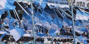 Tribuna con hinchada de Atlético de Rafaela