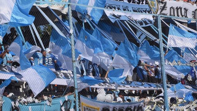 Tribuna con hinchada de Atlético de Rafaela