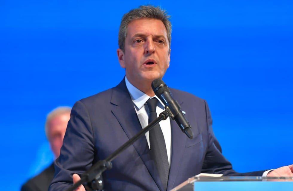 Massa libera el tipo de cambio para el 30% de las exportaciones para obtener dólares hasta el balotaje