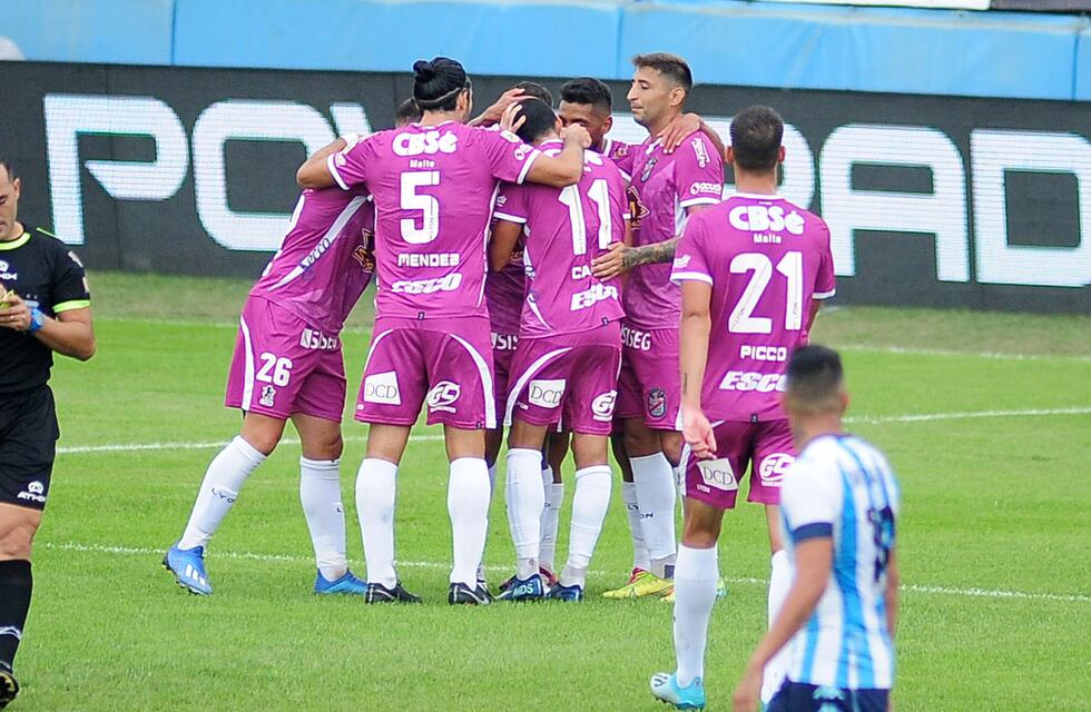 Racing no pudo con Arsenal y perdió 2-1 por la Copa Liga Profesional