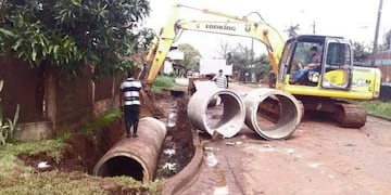 Continúan las obras en la avenida Marta Schwarz de Puerto Iguazú.