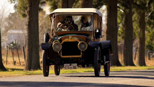 Rafaela tendrá nuevamente un Rally de Autos Antiguos que recorrerá la región