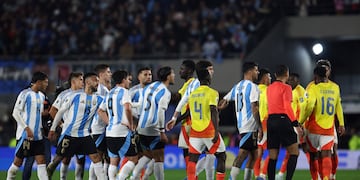 Noche caliente en el Monumental