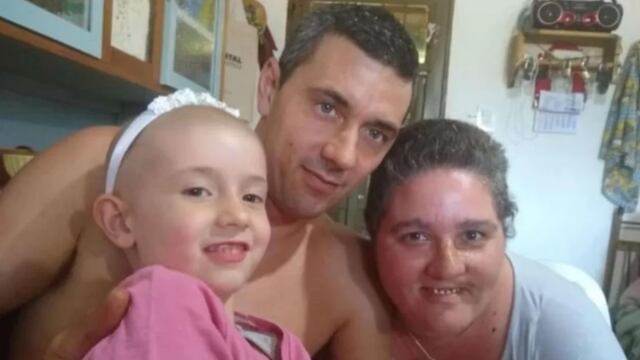 Guada, la pequeña de 7 años con cáncer que necesita tratarse en España.