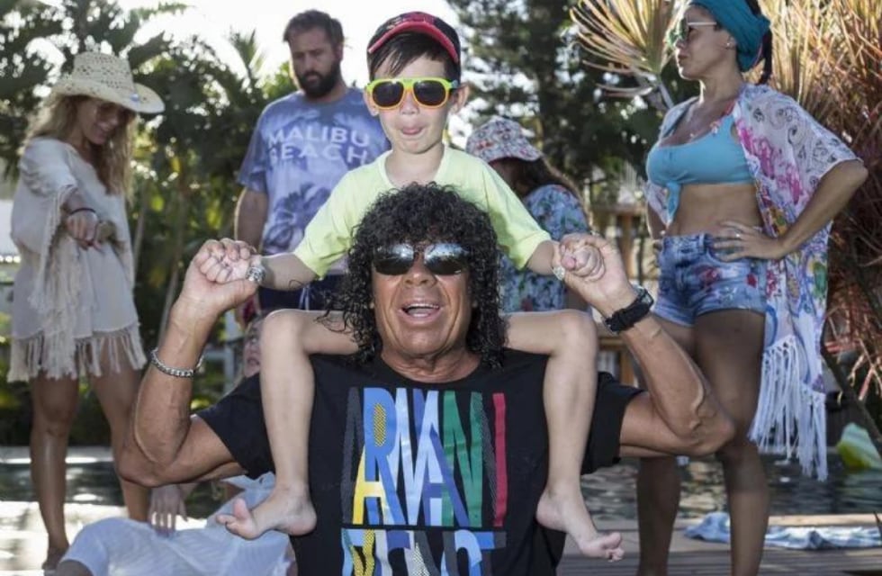 Así está Vicente, el nieto de La Mona Jiménez: fanático de Belgrano y youtuber