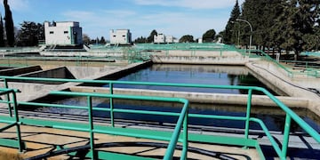 Por el acto vandálico en una de las turbinas del San Roque, entra menos caudal en la Planta Potabilizadora Suquía.