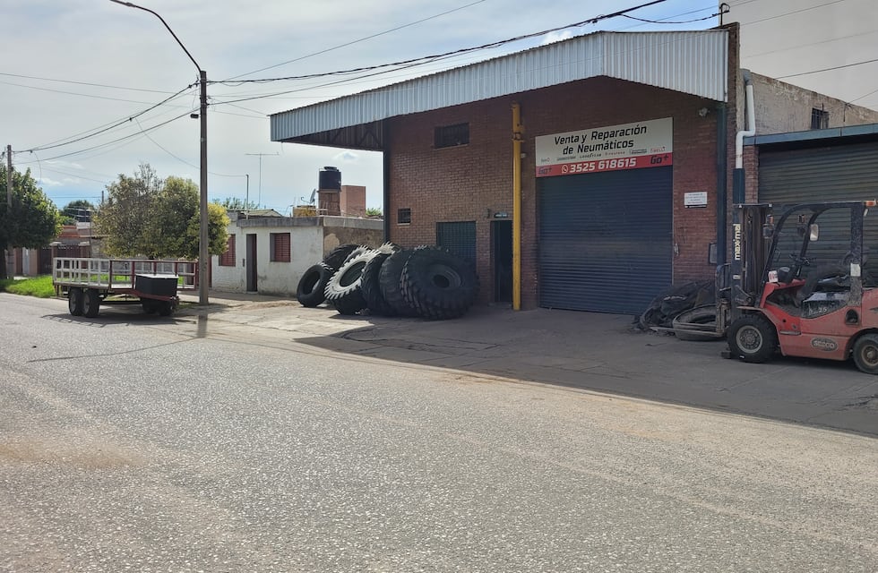 Jesús María: le explotó un neumático en la cara mientras trabajaba y murió