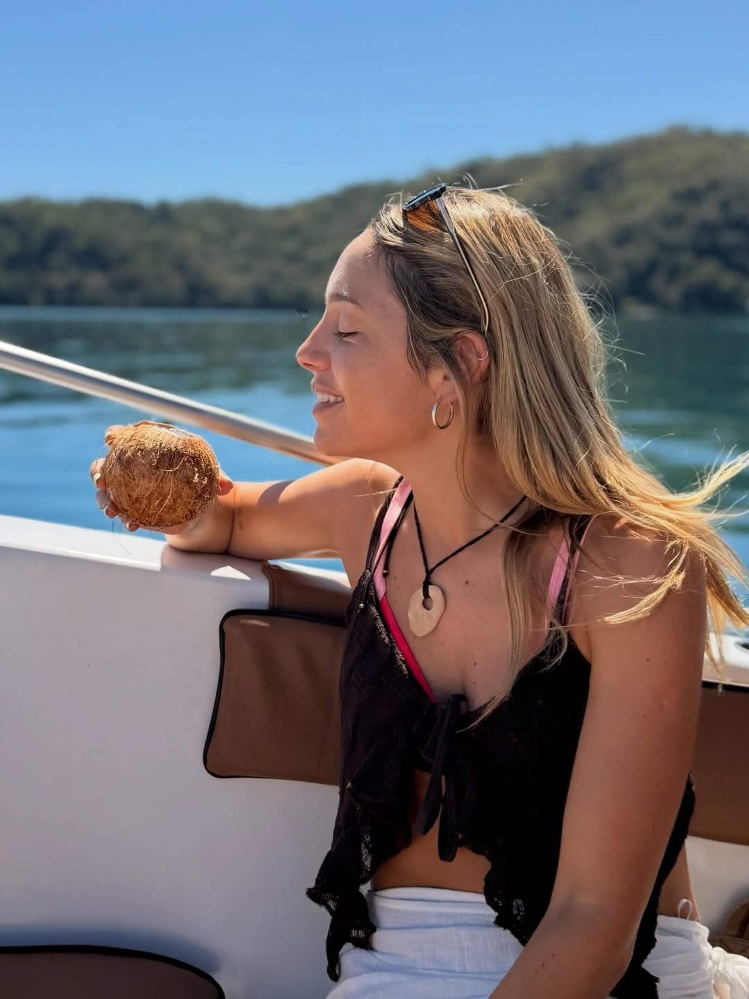 El destape de Sofi Martínez: la periodista deportiva posó en bikini muy diminuta y arrasó en Instagram