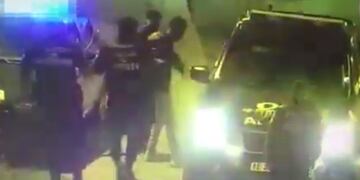 Los delincuentes tienen 20 y 15 años. (Captura de video)