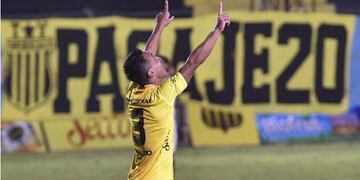 El lateral izquierdo Sebastián Corda firmará por dos años con Instituto (Prensa Mitre).