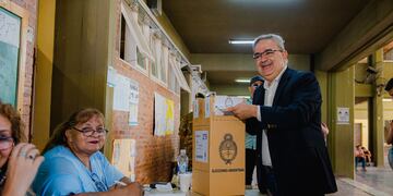 Raúl Jalil logró la reelección en Catamarca.