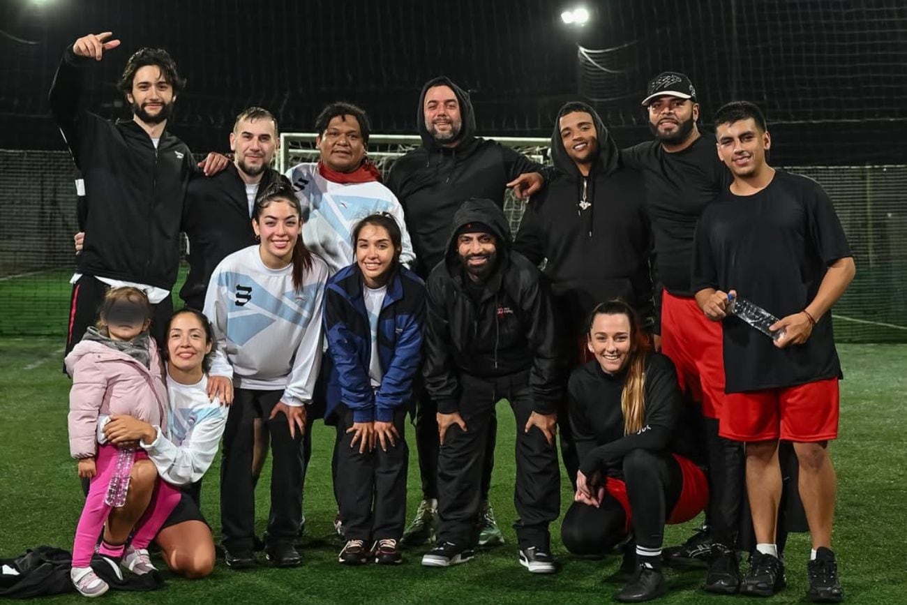 María Becerra jugó al fútbol con Arcangel (Instagram de María Becerra)