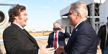 El Presidente fue recibido por Martín Llaryora en el Centro Cívico.