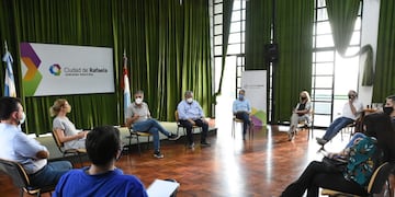 Reunión de Luis Castellano con los concejales sobre la situación epidemiológica de Rafaela.