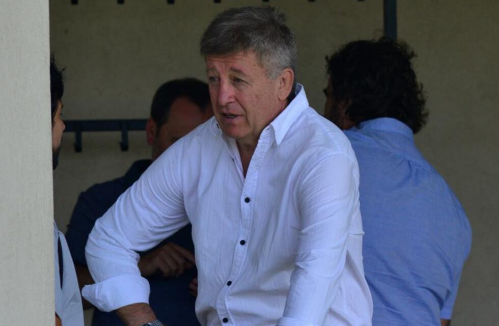 La renuncia de Caranta en Instituto arrastra al presidente