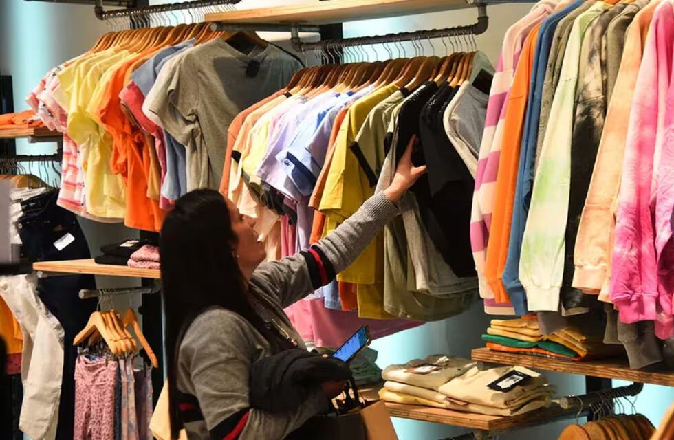 Día del Padre: dónde conseguir zapatillas y ropa de marca desde 1.000 pesos