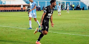 Centra Córdoba lo dio vuelta sobre la hora y derrotó 2 a 1 a Atlético Tucumán