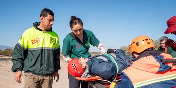 La simulación de un accidente aéreo en una zona descampada permitió fortalecer la capacidad técnica y logística del sistema de emergencias.