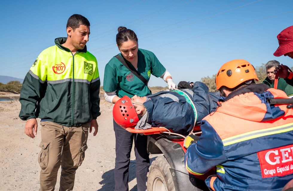 Impactante simulacro de accidente aéreo en el sur de la Capital