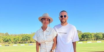 Linda Raff junto a Papu Gómez