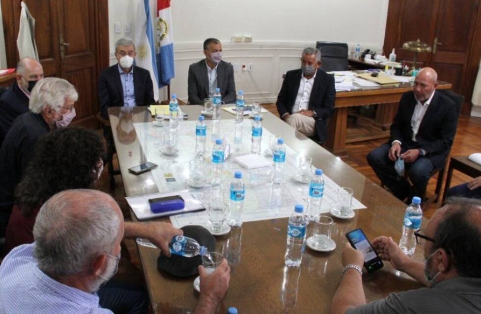 La Provincia ofreció 46% de suba a pagar en cuatro tramos a estatales