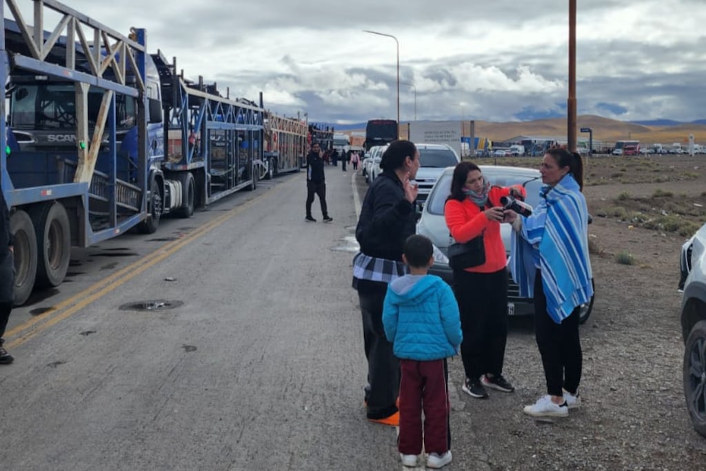 La Secretaría de Integración Regional y Relaciones Internacionales de la Provincia de Jujuy informó que el Complejo Fronterizo Jama se encuentra inhabilitado por recomendación de Vialidad Chile.