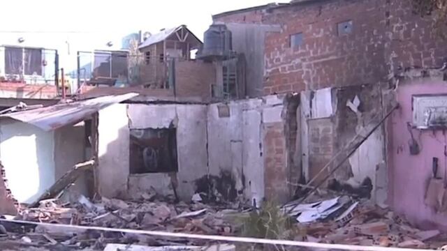 La explosión destruyó una vivienda y cinco hermanitos y su padre se encuentran internados en grave estado.
