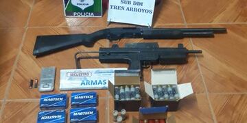 Parte de las armas recuperadas tras el robo en el centro de Reentrenamiento
