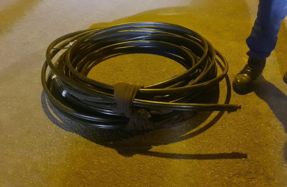Córdoba: robaba cables a la madrugada y fue descubierto por la Policía