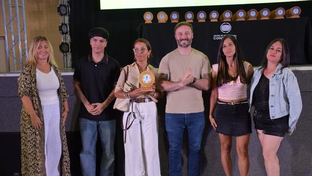 Azcué encabezó la entrega del premio al deportista especial del año.
