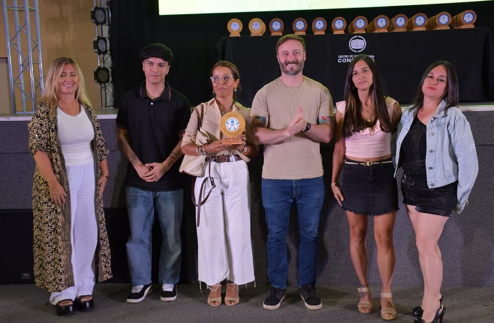 El intendente Azcué encabezó la entrega del Premio al Deportista Especial del Año