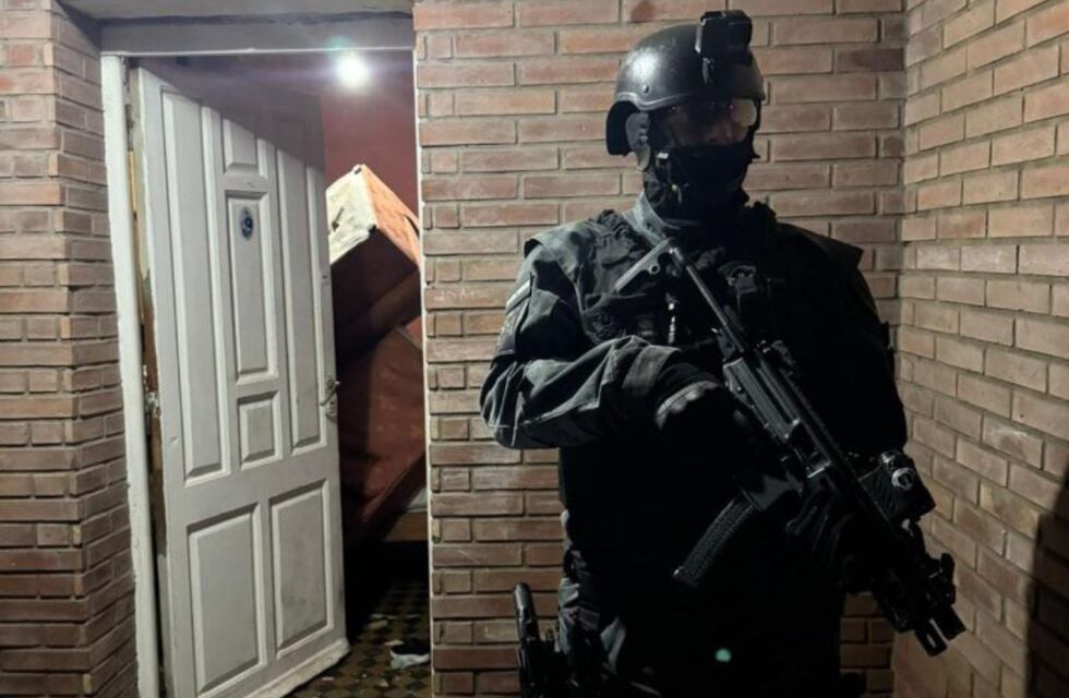 Córdoba: un municipal fue detenido por vender drogas a menores de edad