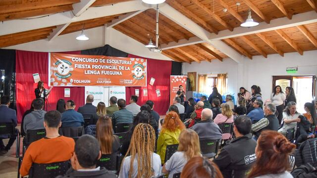 Inauguraron la 20° Fiesta Provincial de la Lenga en Tolhuin