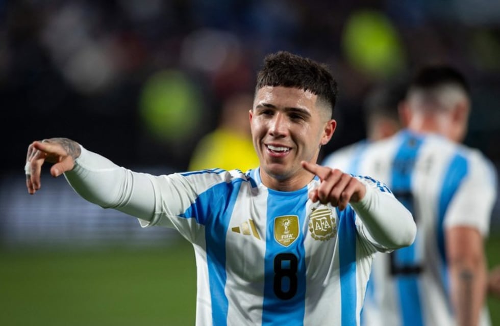 “Está enamorado”: Quién es la famosa influencer argentina por la que Enzo Fernández habría dejado a Valentina Cervantes