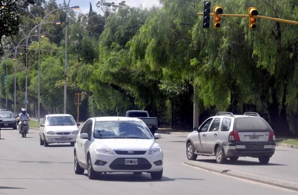 Violencia urbana en Córdoba: discutieron por el tránsito y le arrojó un frasco de vidrio