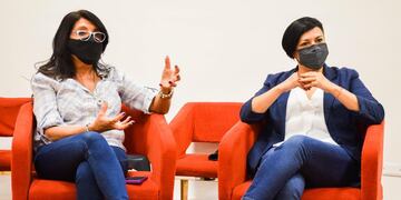 La ministra de Educación, Cultura, Ciencia y Tecnología de la provincia en el encuentro que mantuvo con la secretaria del el rectorado de Río Grande de la Universidad de Tierra del Fuego