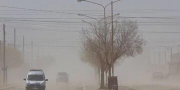 El viento Zonda: a qué zonas y a cuánto se registrará la máxima en Mendoza