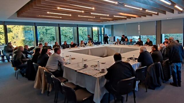 Gustavo Benedetti en la reunión con la Comunidad San Justo