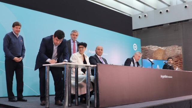 Harrington participó del anuncio del Presidente sobre obras del programa “Construir Ciencia”