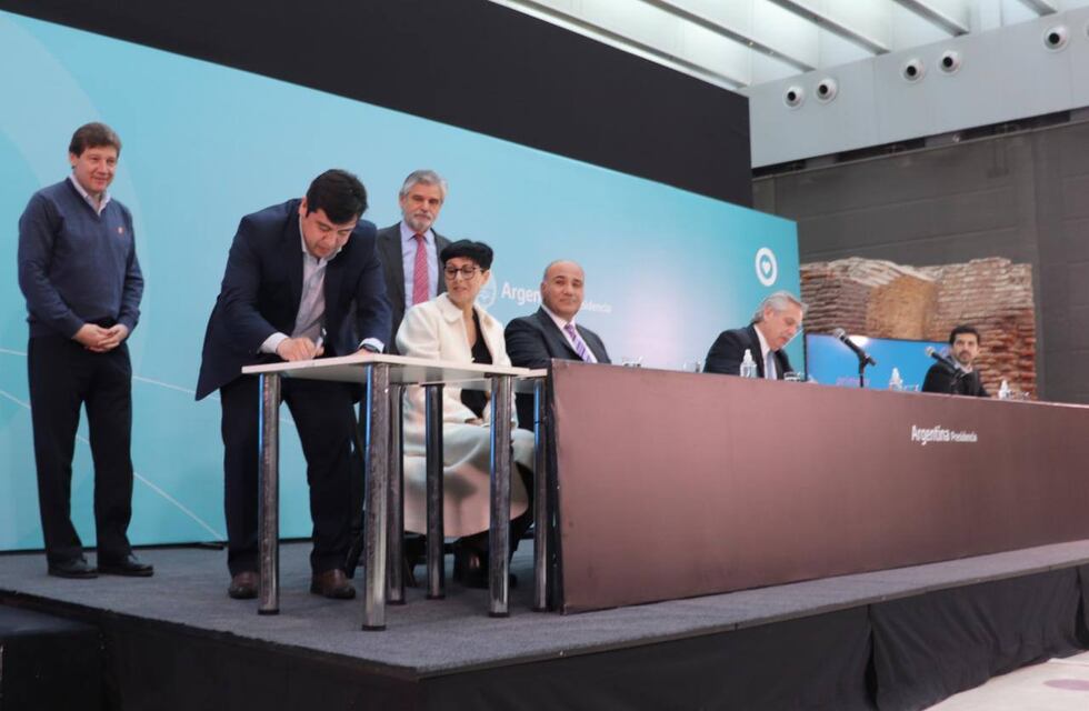 Harrington participó del anuncio del Presidente sobre obras del programa “Construir Ciencia”