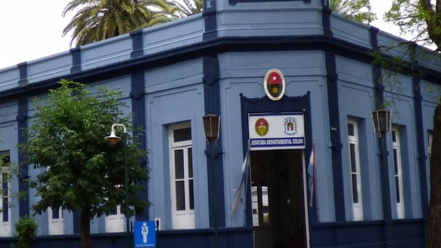 Departamental de Policía Colón. Web.
