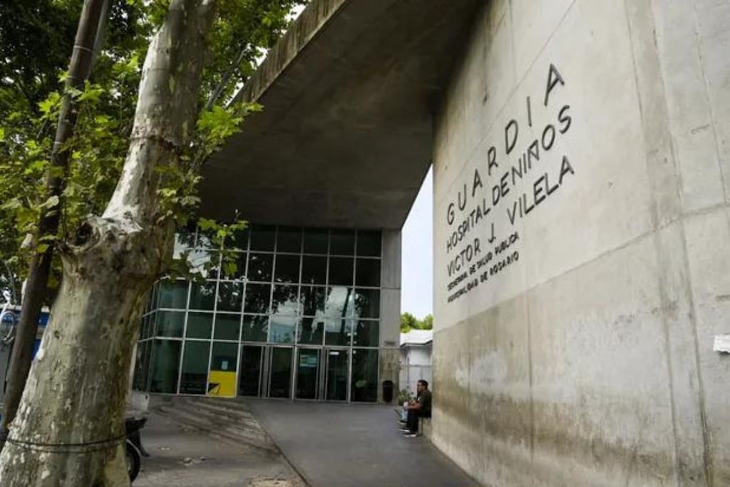 Dispararon a un chico de 13 años mientras jugaba frente a su casa en la zona sur de Rosario