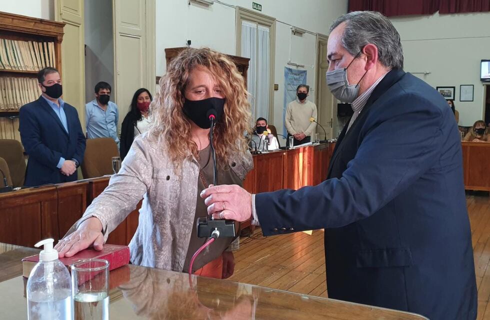 Concejo Deliberante: Cristina Álvarez asumió en lugar de Paola Ficca