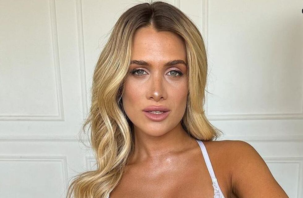 Camila Homs enseñó como vestir con prendas básicas y deslumbrar en Instagram