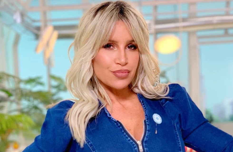 Flor Peña subió la temperatura con una foto al borde de la censura: “Mira como te como”