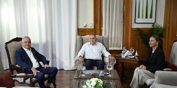 Legisladores tucumanos del Bloque Independencia y el gobernador